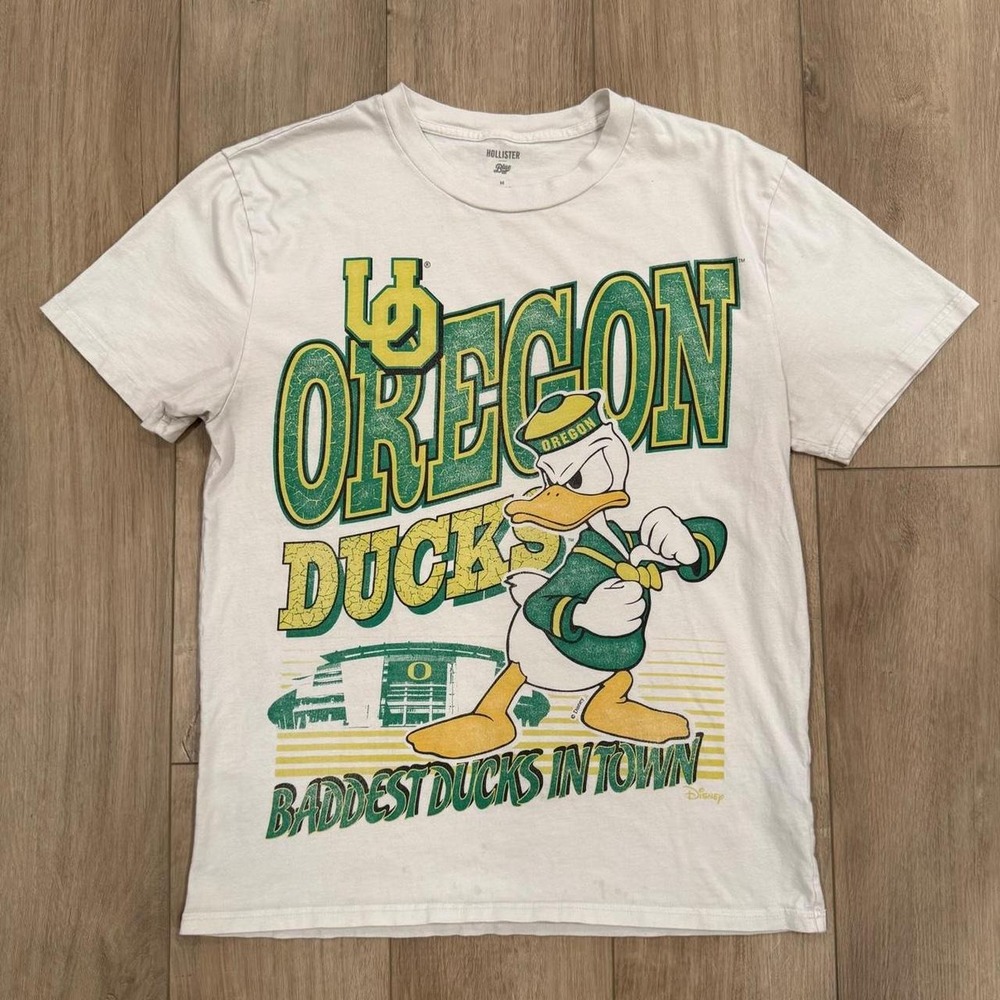 Hollister Co. University of Oregon Donald Duck graphic t-shirt Size Medium